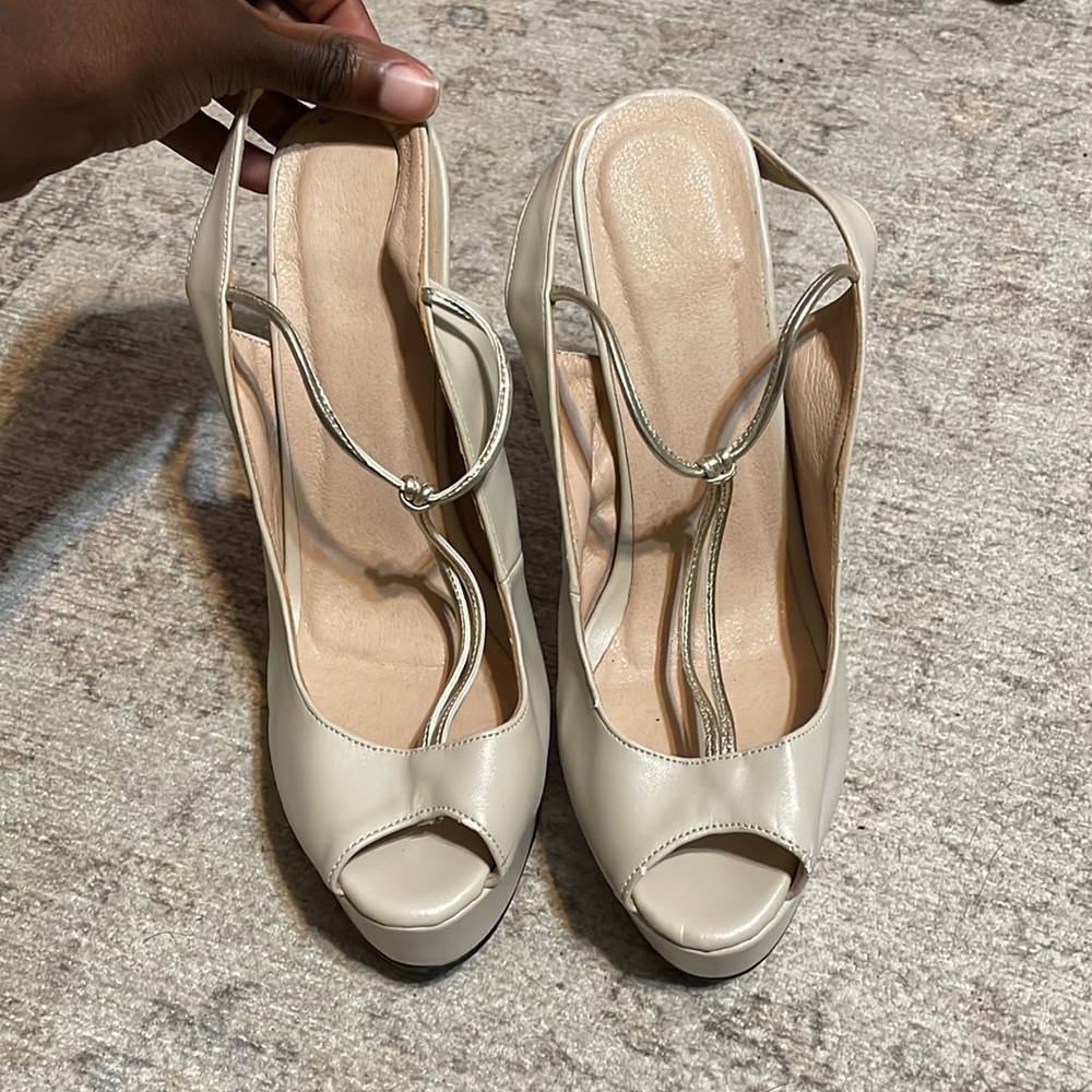 Tan/Cream Heels